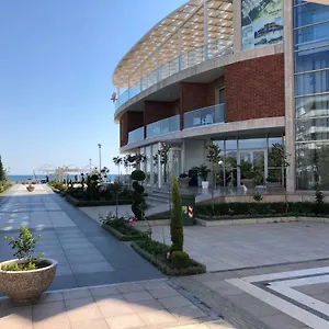 Fishta & Hotel Velipojë